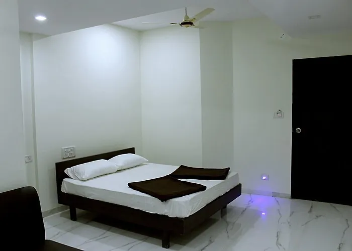 Hotel O Nashik Near Vijay Mamta Theatre Formerly Sahara Inn