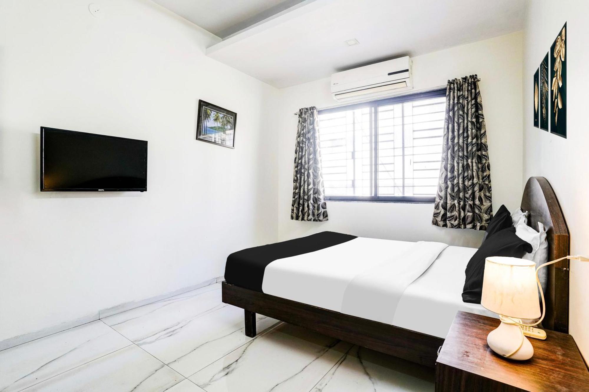 Hotel O Near Vijay Mamta Theatre Formerly Sahara Nashik